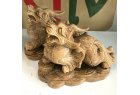 Tỳ hưu đá tự nhiên màu vàng cho người mệnh Kim và Thổ ngọc tự nhiên vàng nâu của VN nặng 8.5kg bao gồm cả chân đế