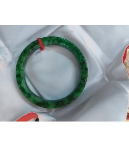 Vòng ngọc sơn thủy tự nhiên