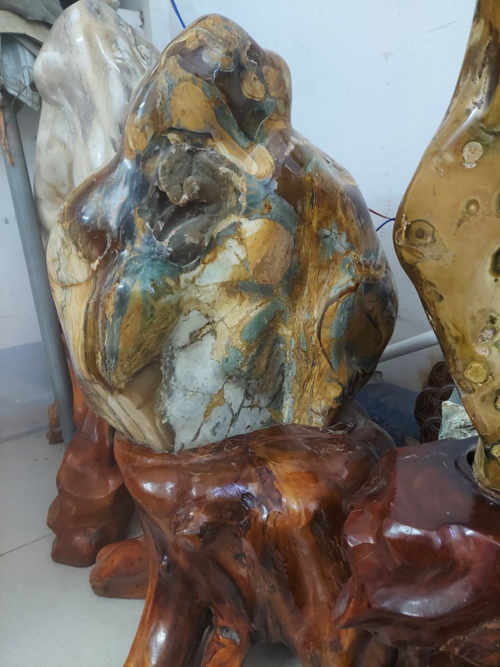 Đá Canxedon phong thuỷ có nhũ